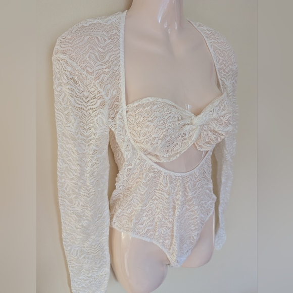 Beaufille Long Sleeve Baes Bodysuit in White Large NWT - Picture 6 of 14